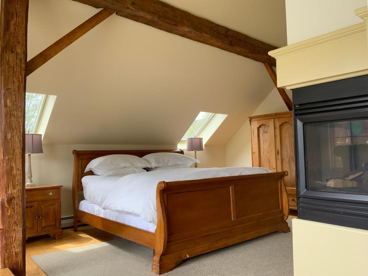 Four Columns Inn Newfane Extérieur photo