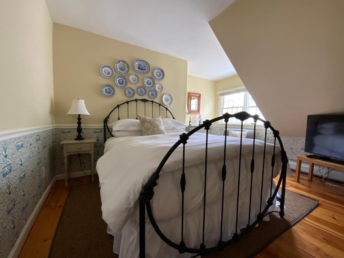 Four Columns Inn Newfane Extérieur photo