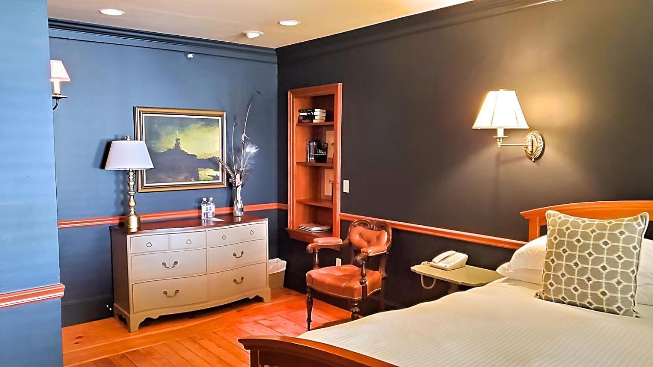 Four Columns Inn Newfane Extérieur photo