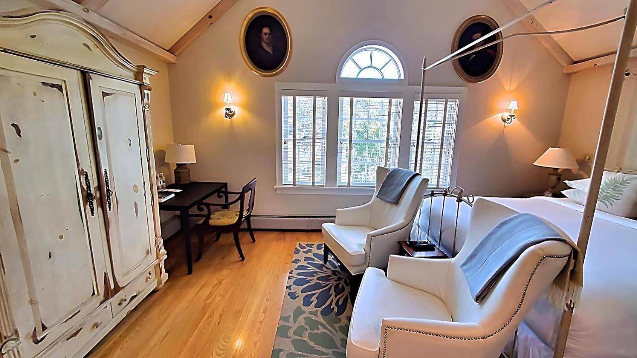 Four Columns Inn Newfane Extérieur photo