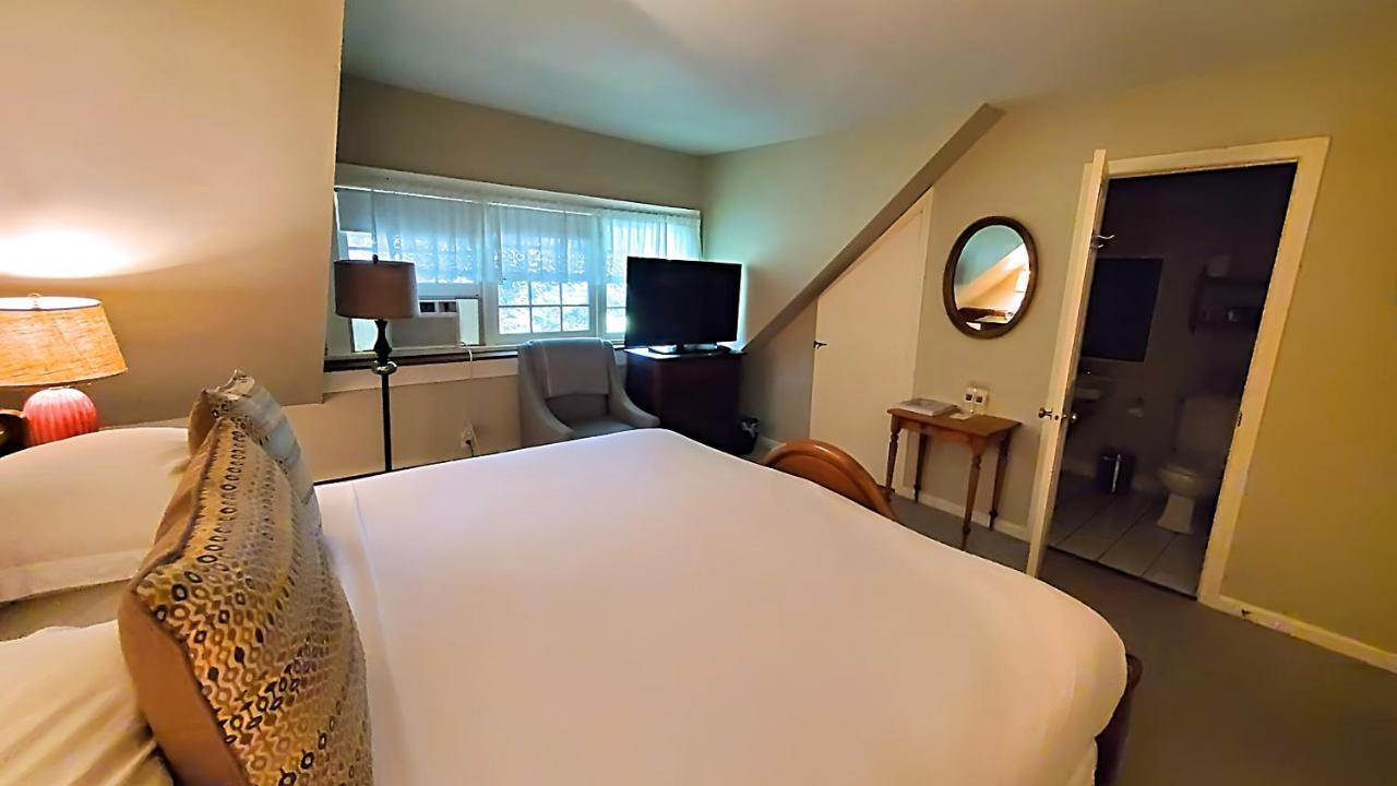 Four Columns Inn Newfane Extérieur photo