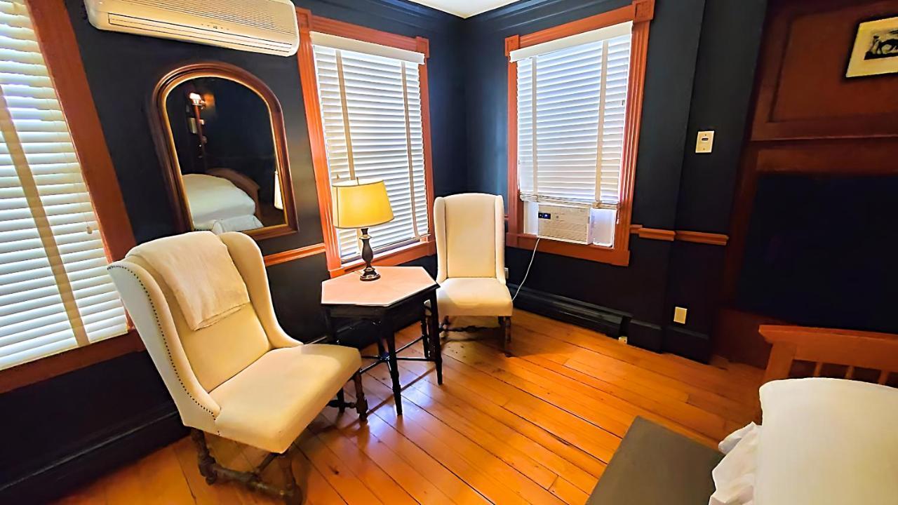 Four Columns Inn Newfane Extérieur photo