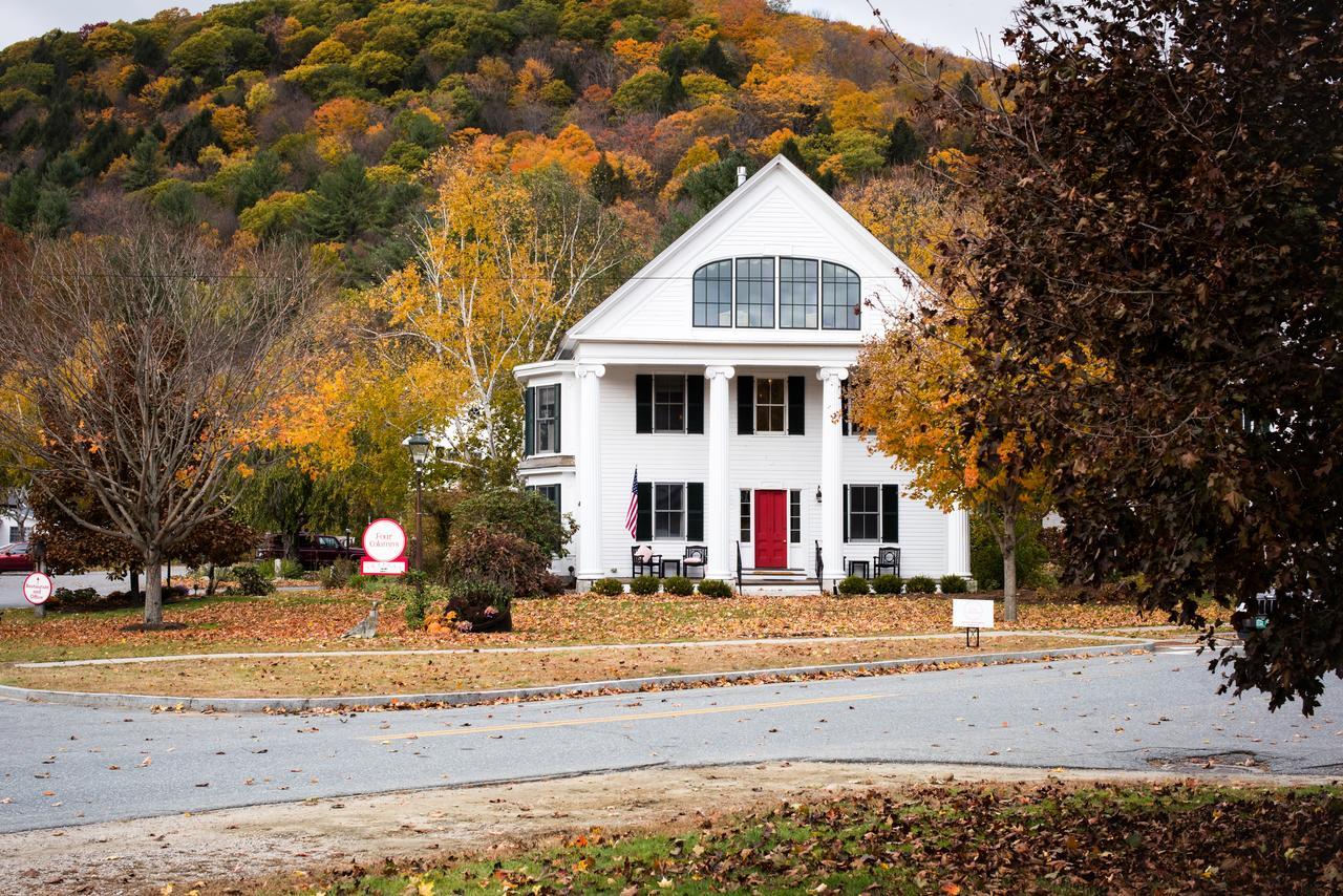 Four Columns Inn Newfane Extérieur photo